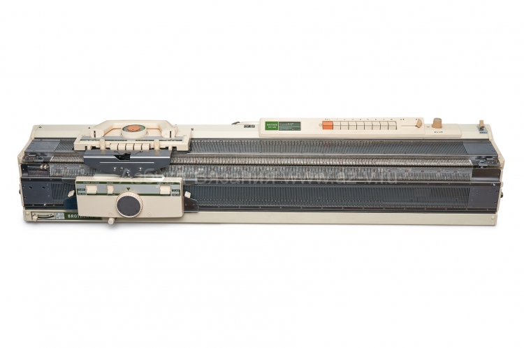 Двухфонтурная вязальная машина Brother KH 120/ KR 120, 7 класс