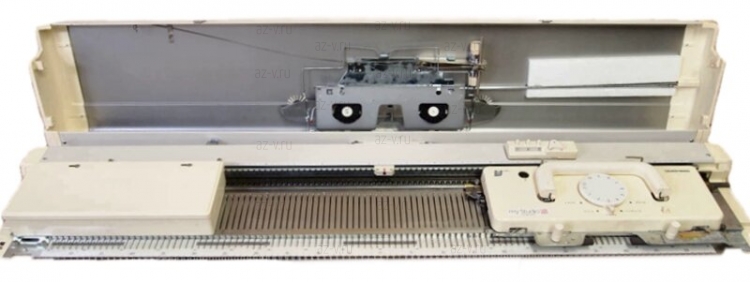 Однофонтурная вязальная машина Silver Reed SK 890 3 класс, электронная